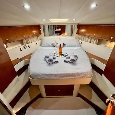 Motor Yacht Koral